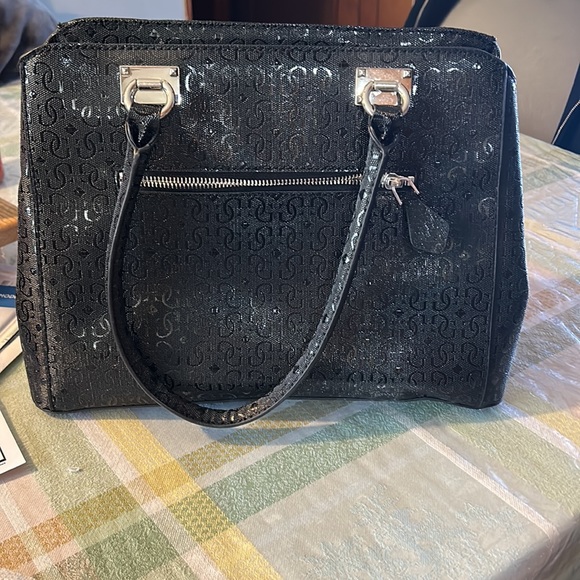 Guess purse - Picture 3 of 5